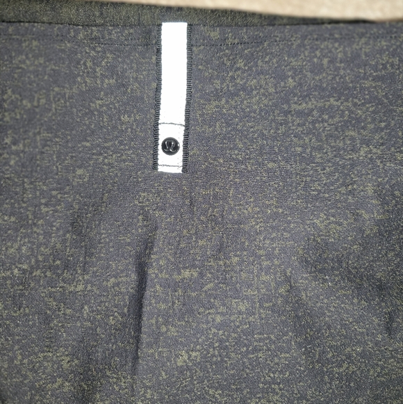 Lululemon Vinyasa Snap Scarf with arm holes / Shawl Jacquard Black Olive Rulu - Picture 3 of 9